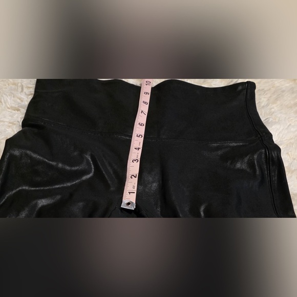 SPANX Black Shiny Leggings EUC - Picture 2 of 5